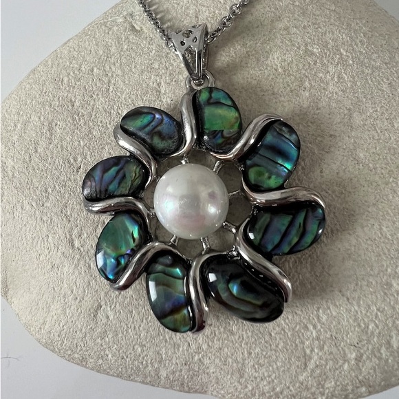Stunning Vintage Abalone Pearl Silver Tone Flower Necklace Israel - Picture 5 of 6